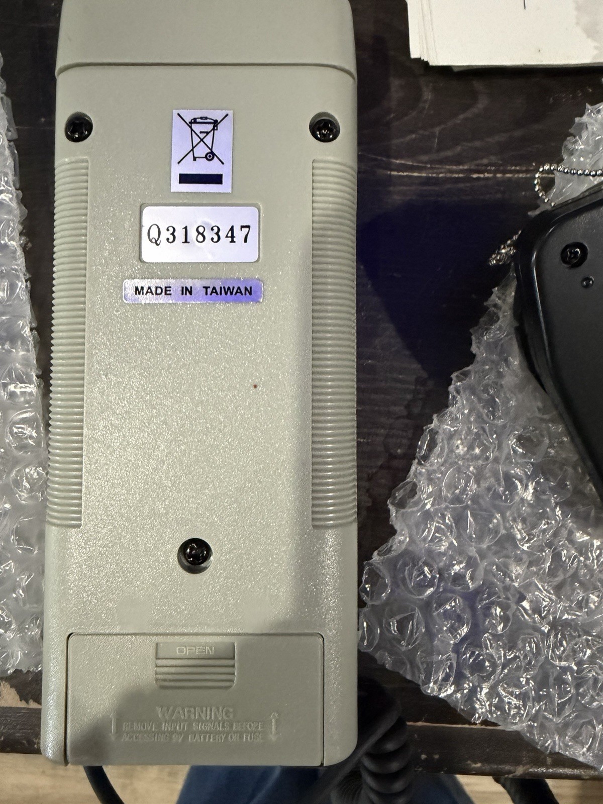 Extech 401025 Light Meter 0-50000 Lux w/ Sensor Head, Data Hold, Analog
