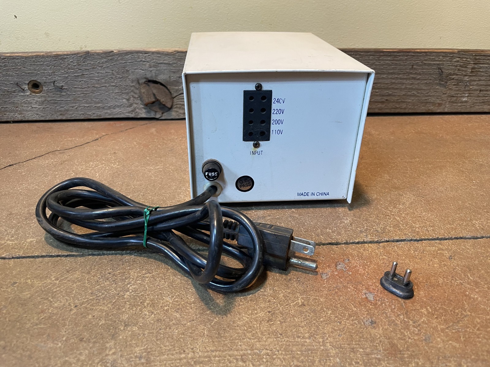 Philmore Mfg. ST 750 Step-Up & Step Down Power Transformer