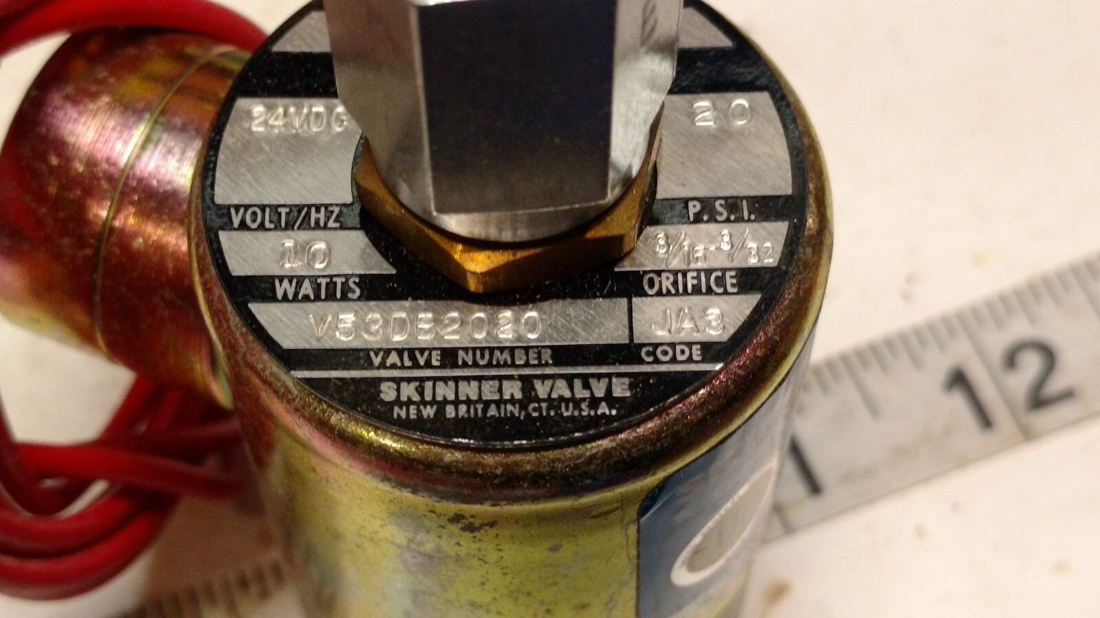 Honeywell Skinner V53DB2020 Solenoid Valve 3-Way NC 24Vdc 20 PSI 1/4″ NPT