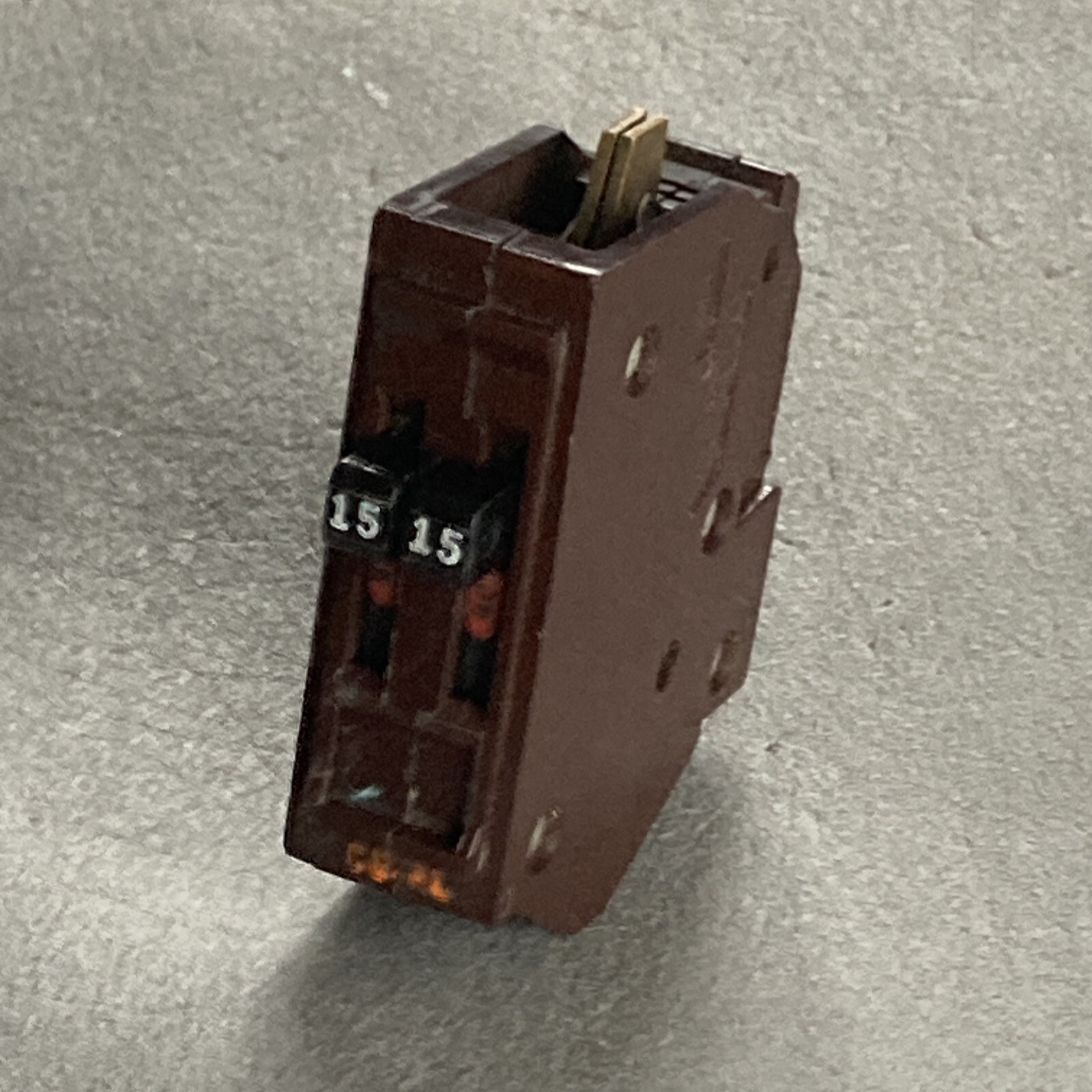 WADSWORTH B1515 A1515 TWIN BREAKER 1-POLE 15A & 1- POLE 15A WA1515