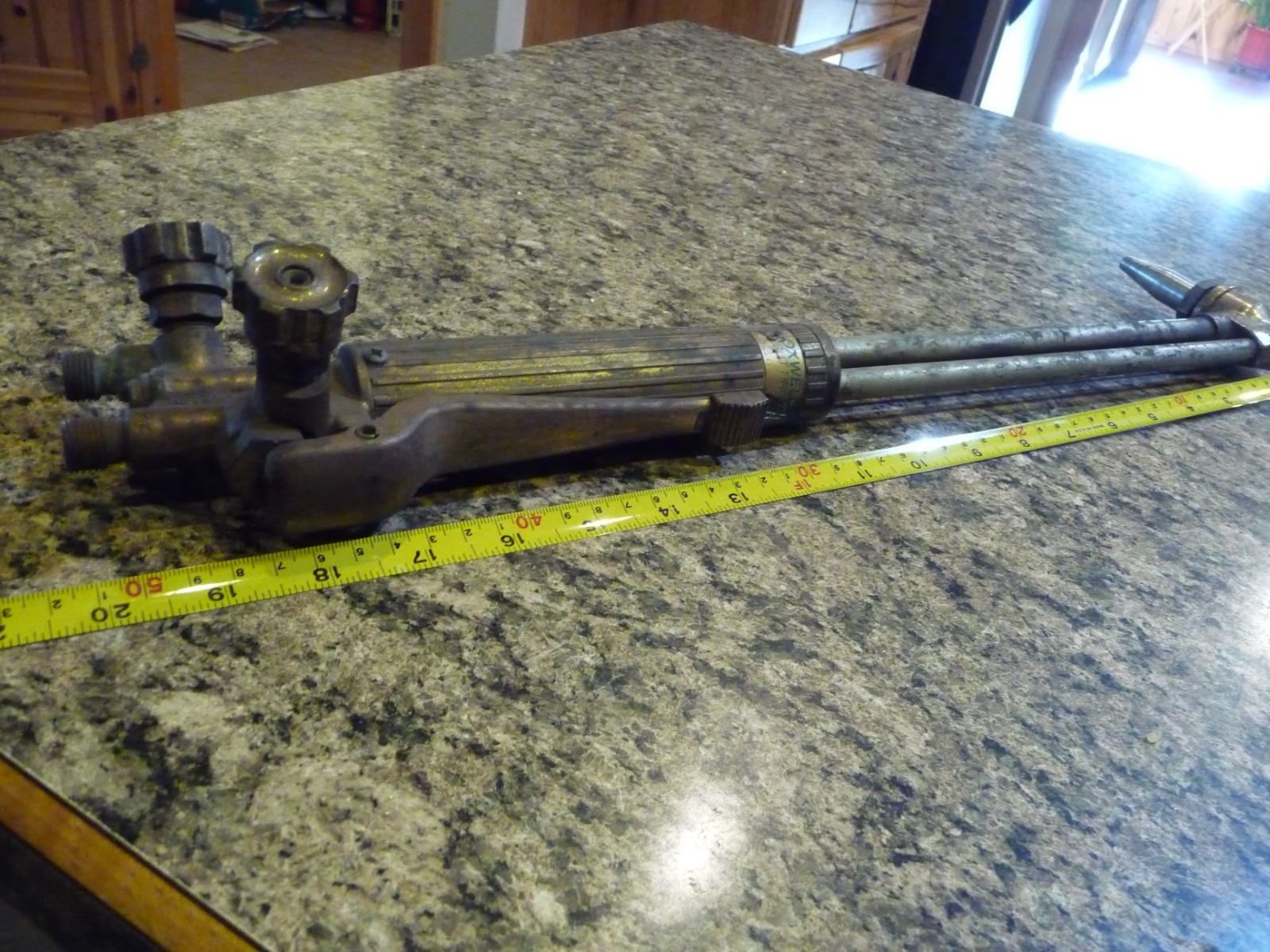 .ESAB Oxweld C-32 (90deg)Angle Head Cutting Torch 20″ Heavy Duty