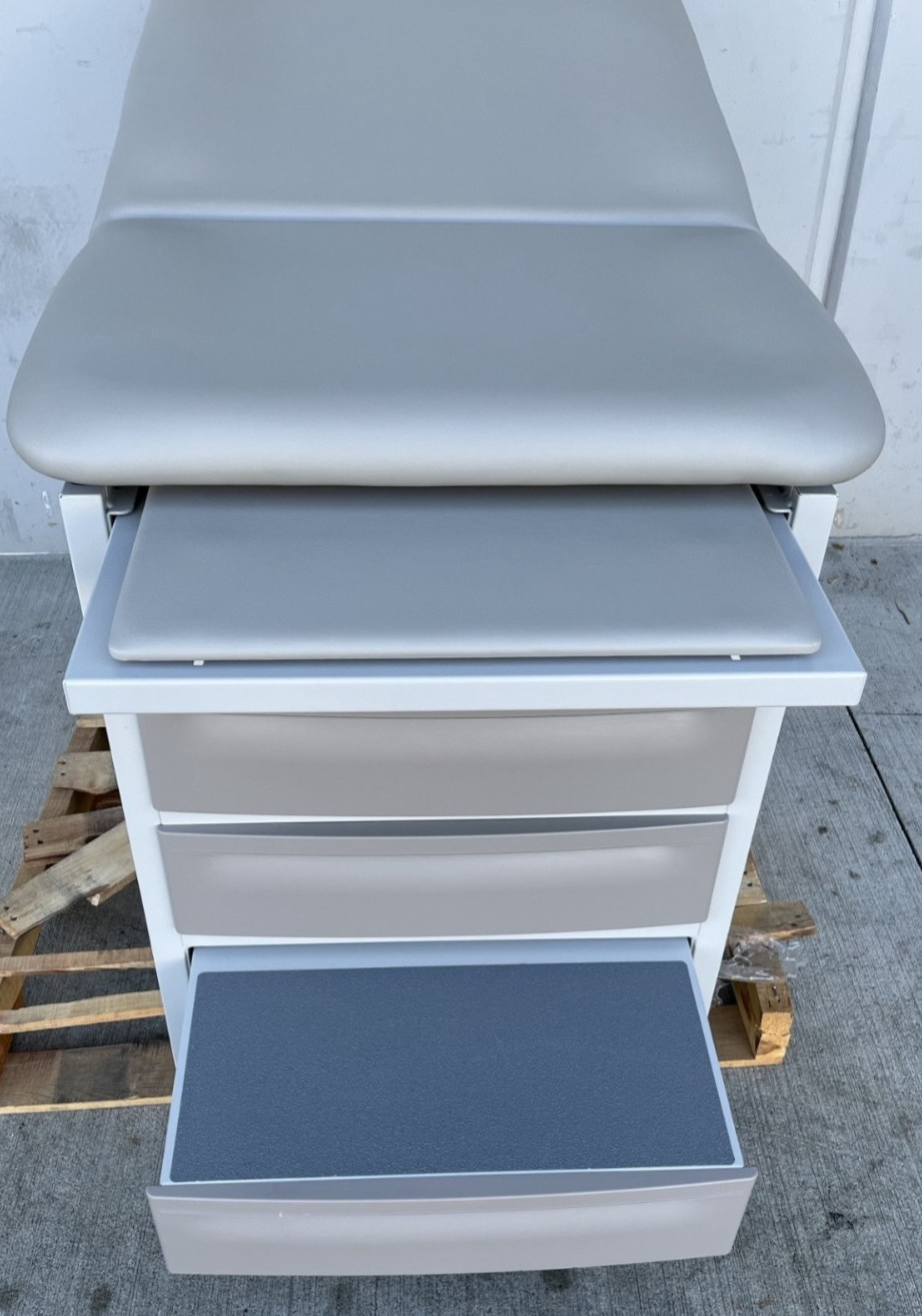 Brewer Access Exam Table w/ Drawers, Adjustable Back & Stirrups Model 4000