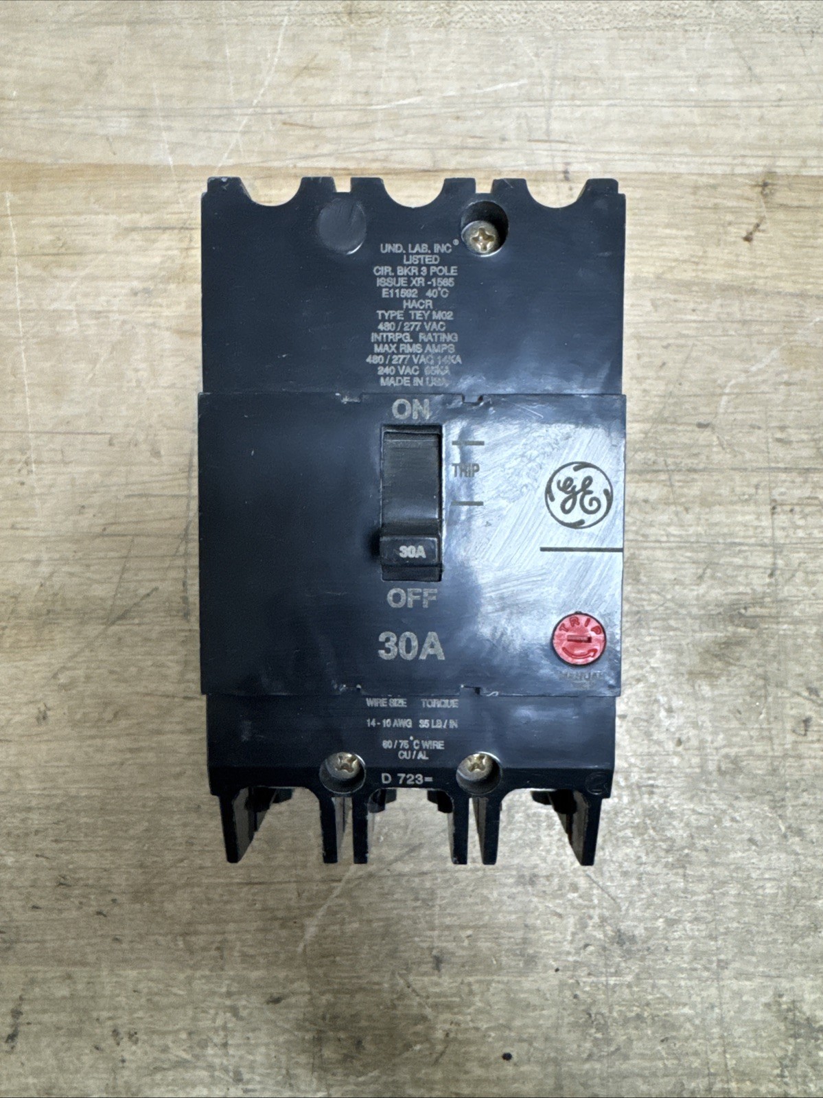 GENERAL ELECTRIC TEY330 TEY 3 POLE 30 AMP 480v CIRCUIT BREAKER