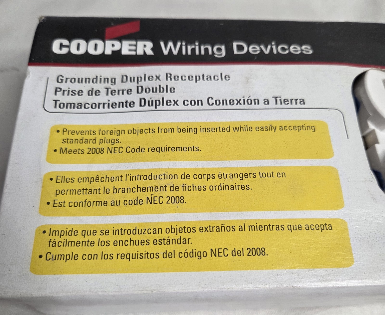 Cooper Wiring Devices Grounding Duplex Receptacle 15A-125V White Lot Of 20 NIB