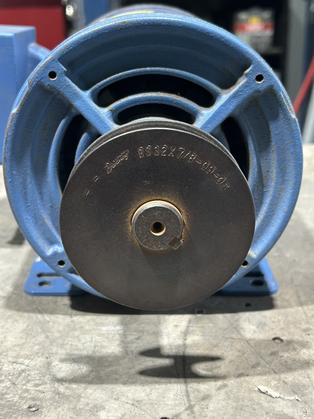 WEG 00218OP3EN145T 3-Phase, 203V-230V-460V, 1725RPM E143/5T with Shaft Pulley