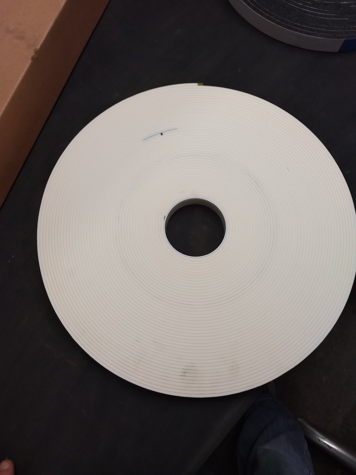 White Double Sided Polyethylene Foam Tape 1″ x 36 Yards #10082M1W36L
