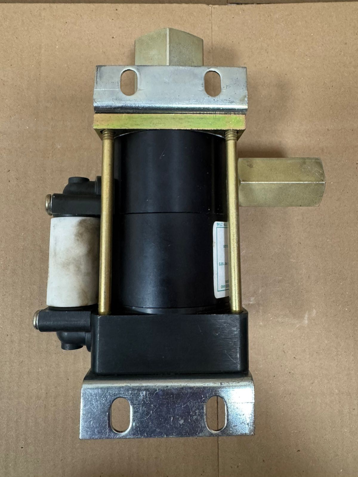 Haskel / Air Driven Fluid Pump / M-7 / Air Press 125 PSI, Outlet Press 900 PSI