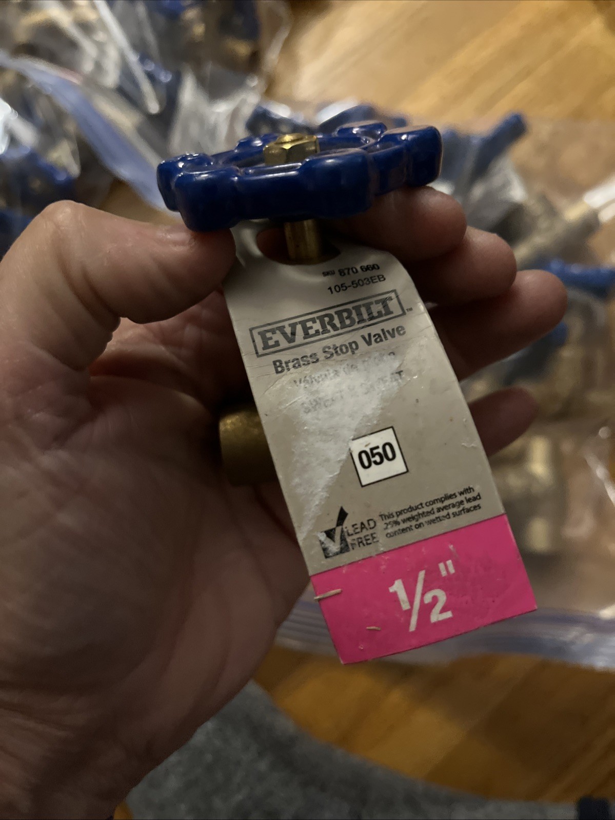 Mixed Lot of 85 Plumbing Valves – New – Please See Pictures