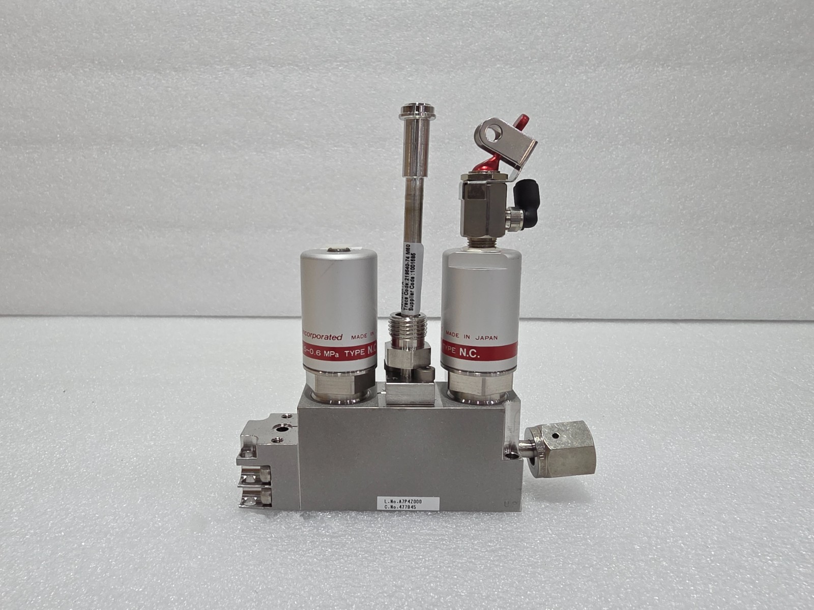 FUJIKIN Diaphragm Valve C.NO 477945 (839-077824-701) (As-Is)