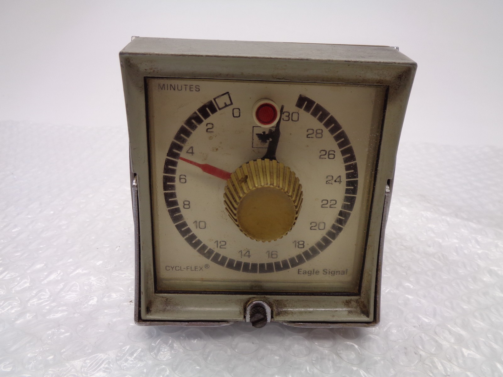 EAGLE SIGNAL 3054023 TIMER 0-30MIN (AS PICTURED) UNMP