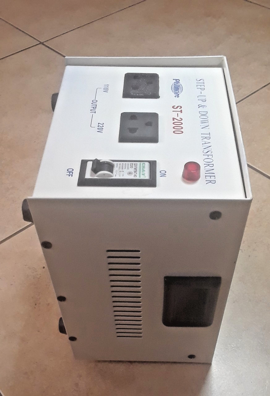 Philmore ST-2000 2000 Watt Voltage Converter Step-Up Step-Down Tranformer TESTED