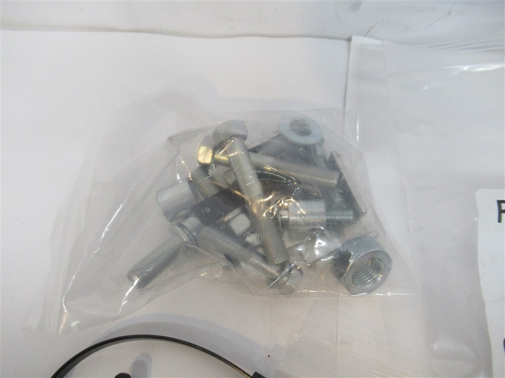 Kubota 7J292-94000 / 7J419-94200 ,3rd Function Valve Hardware & Brackets