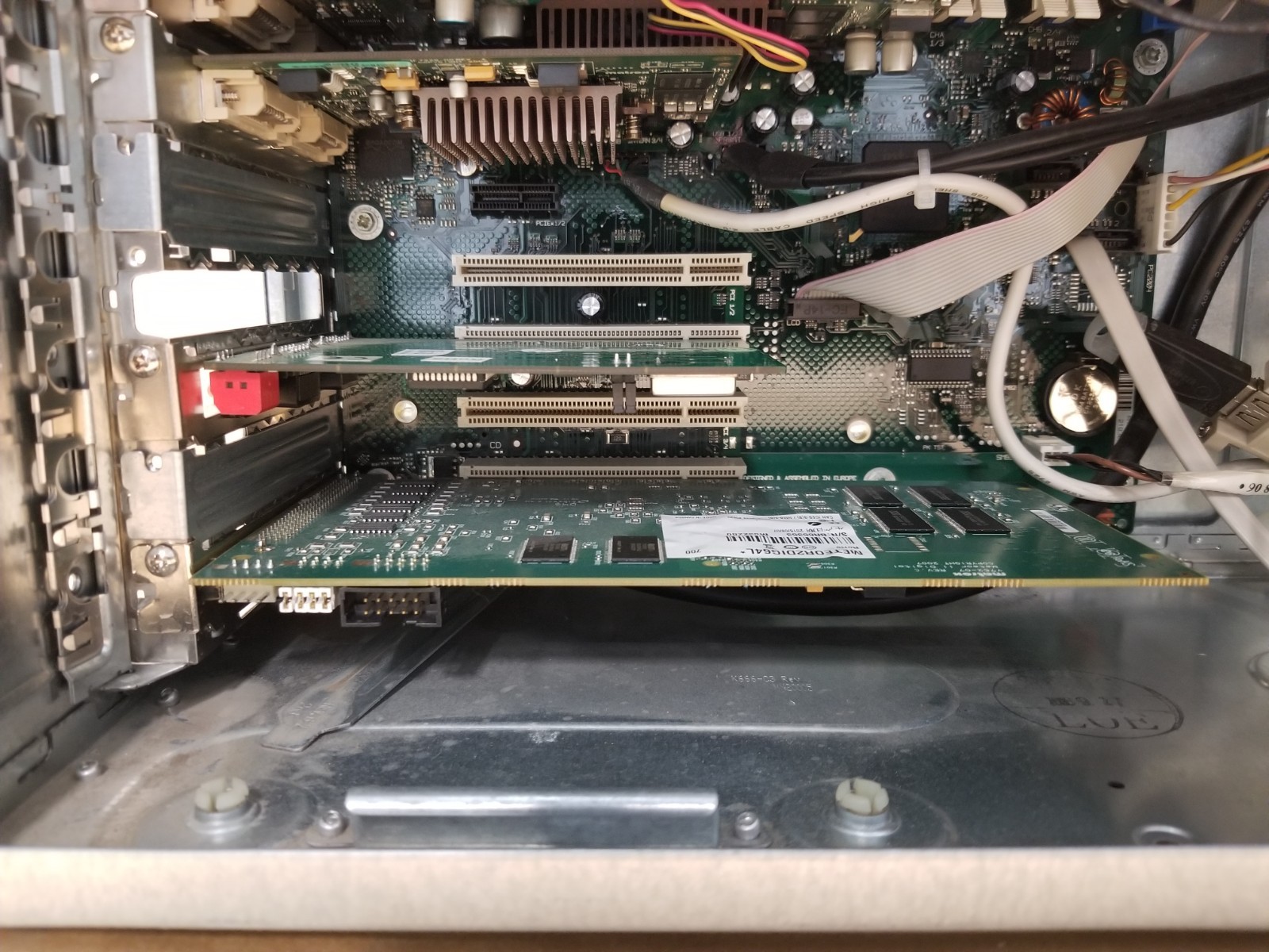 Fujitsu Siemens CELSIUS W340 (D2156) Pentium 4 1GB RAM, Win COA Meteor-II RS-232