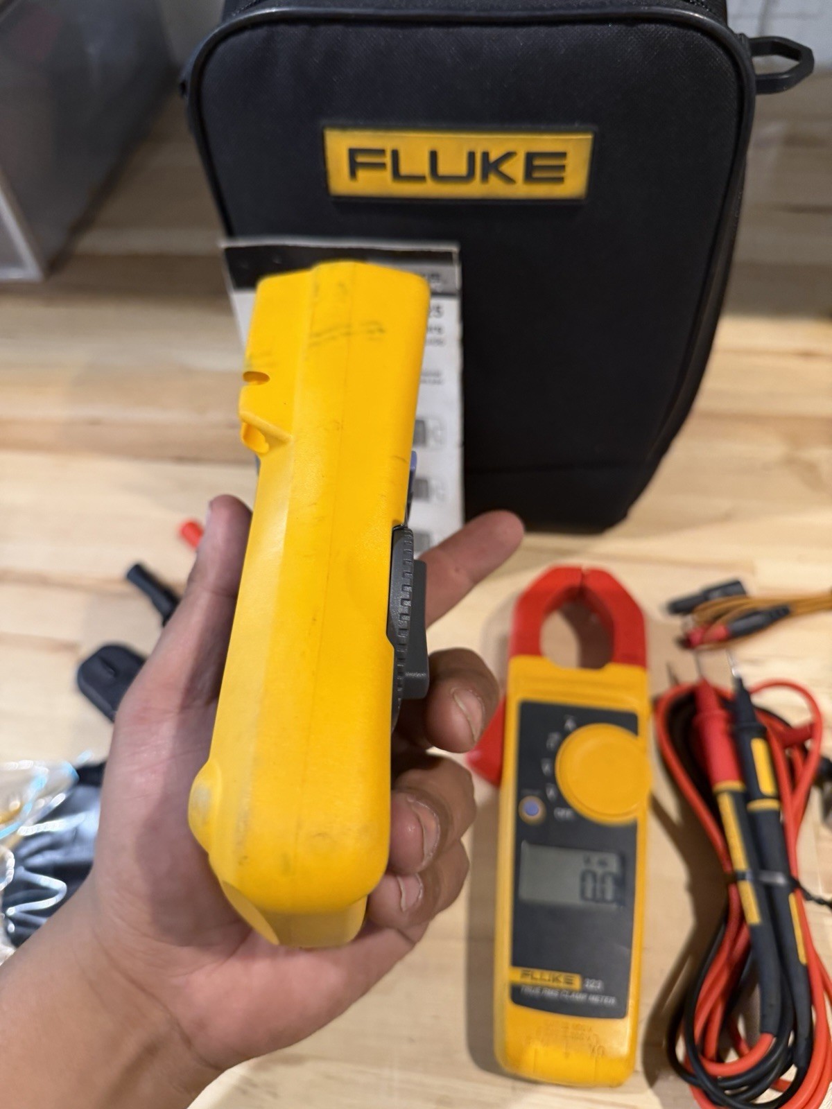 FLUKE 116/323 HVAC MULTIMETER COMBO KIT W/ ACCESSORIES (TESTED) SHIPS FAST