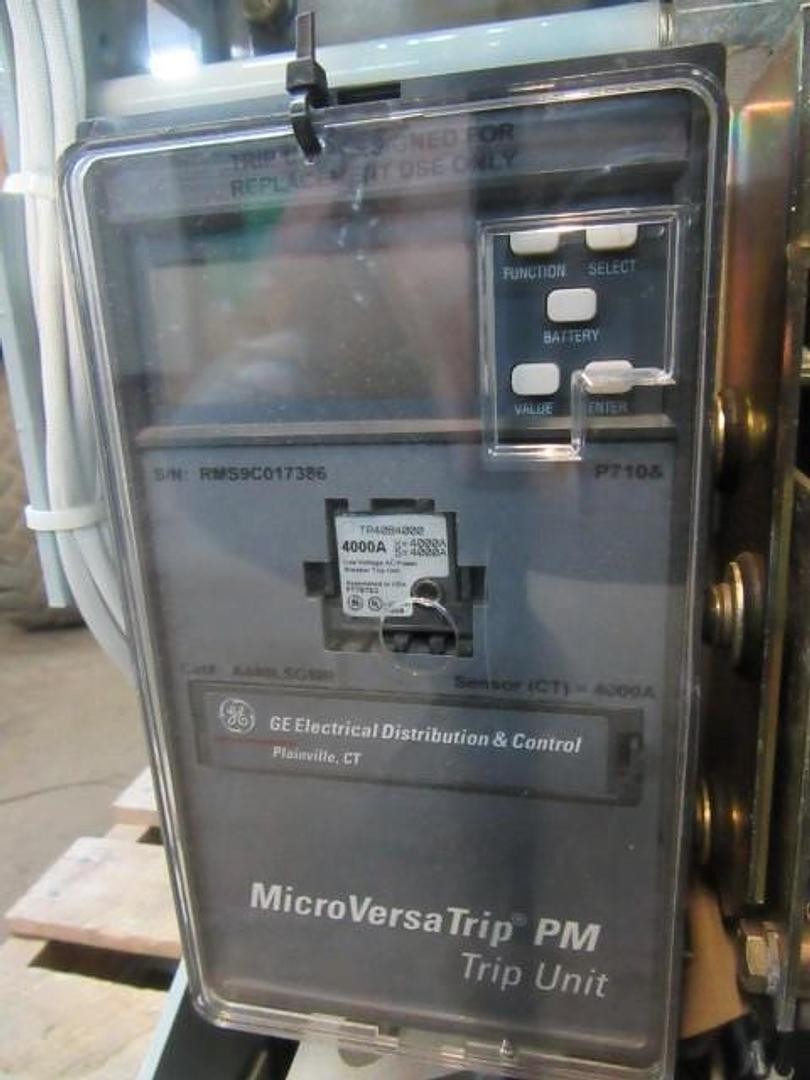 GE AKR 4000 AMP BREAKER AKR-8D-100 MICRO VERSA TRIP A440LSGMR 4000A GROUND LSG