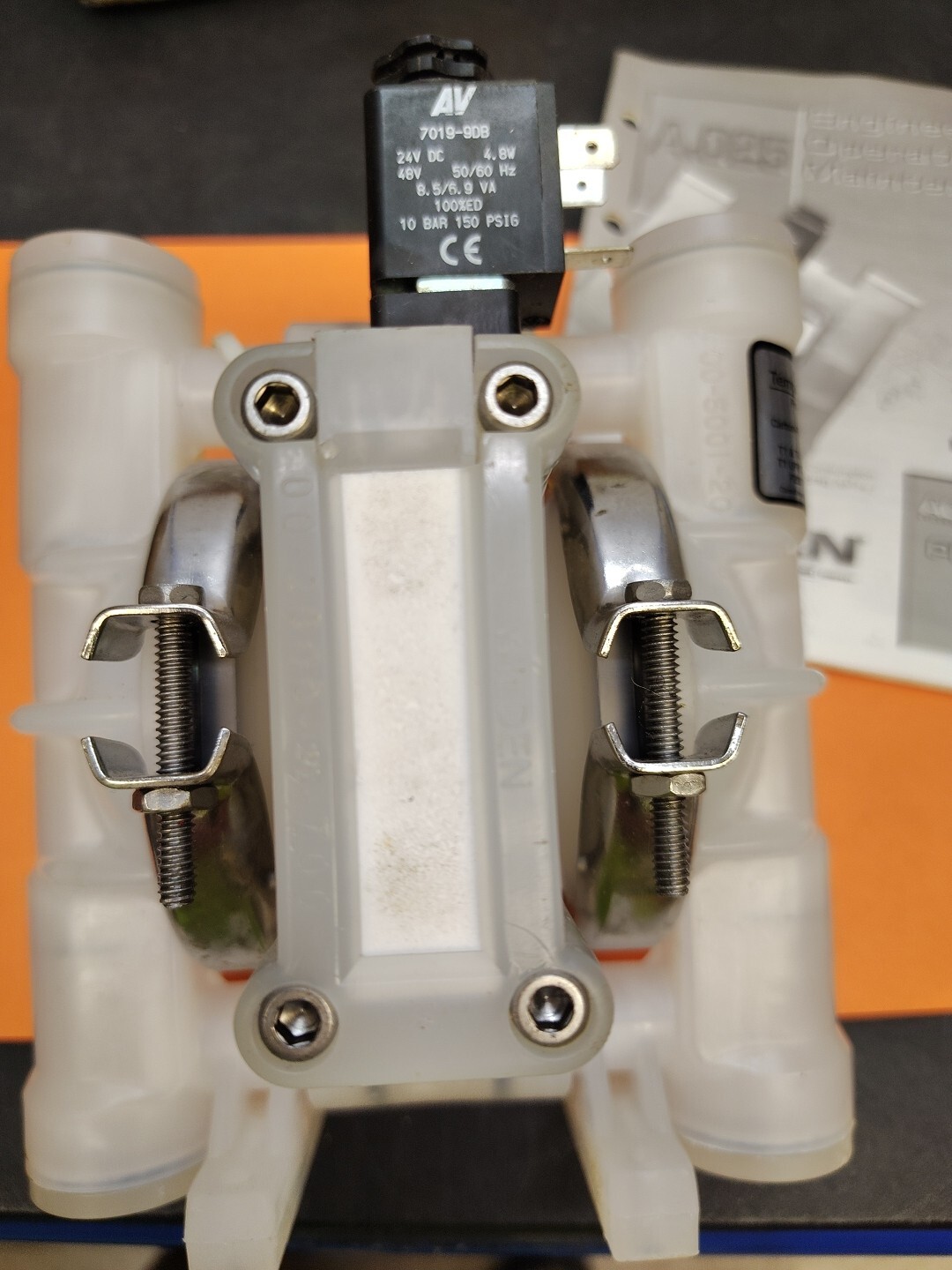 Wilden 00-9852 Diaphragm Pump WITH AUTOMATIC SOLENOID VALVE 7019-9DB