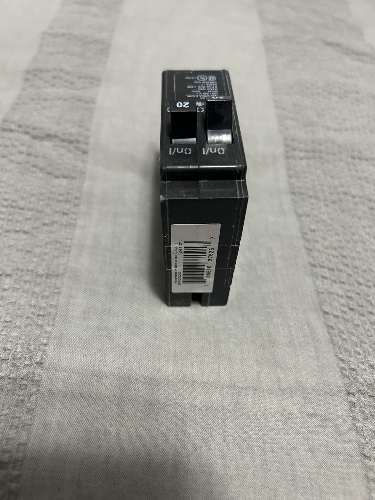 CHNT Double Pole Circuit Breaker 20A On/Off Switch