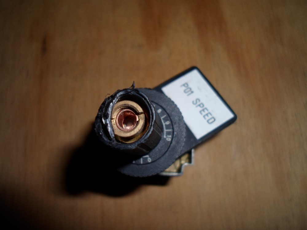 Telemecanique PE30 Potentiometer 1 K (Used)