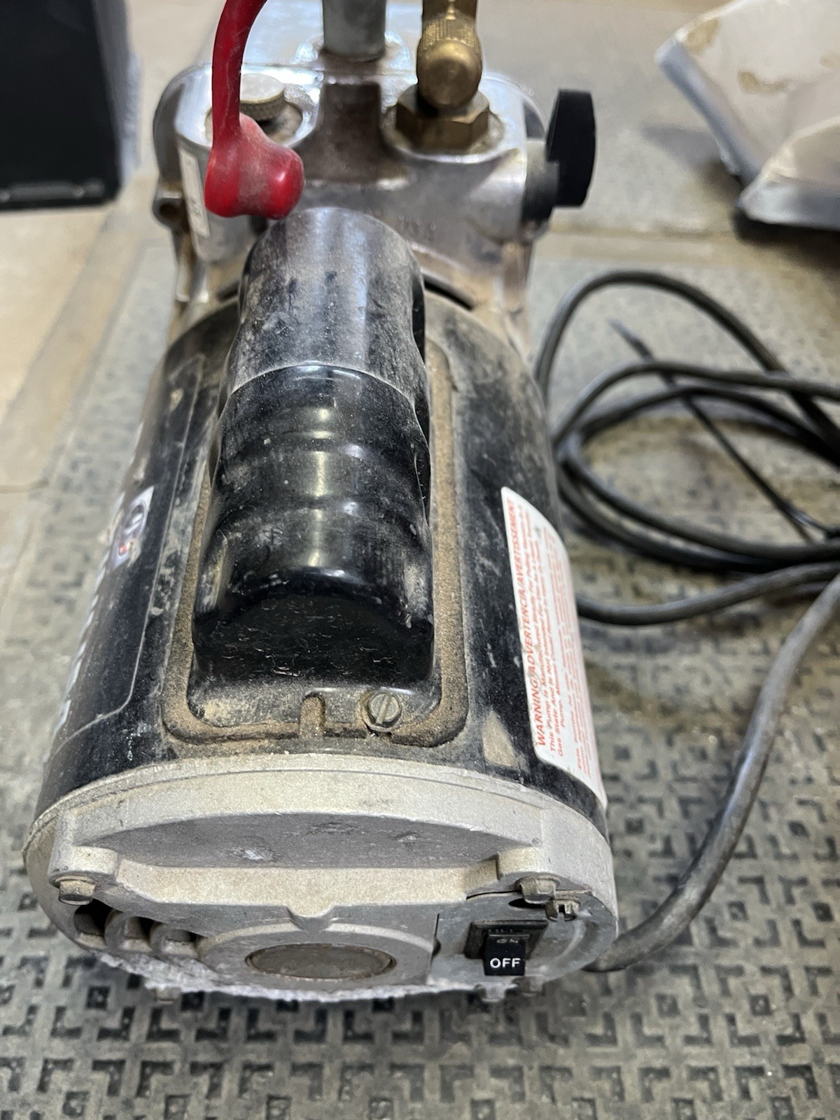 JB Industries Platinum DV-200N 7CFM Evacuation/Vacuum Pump – good used