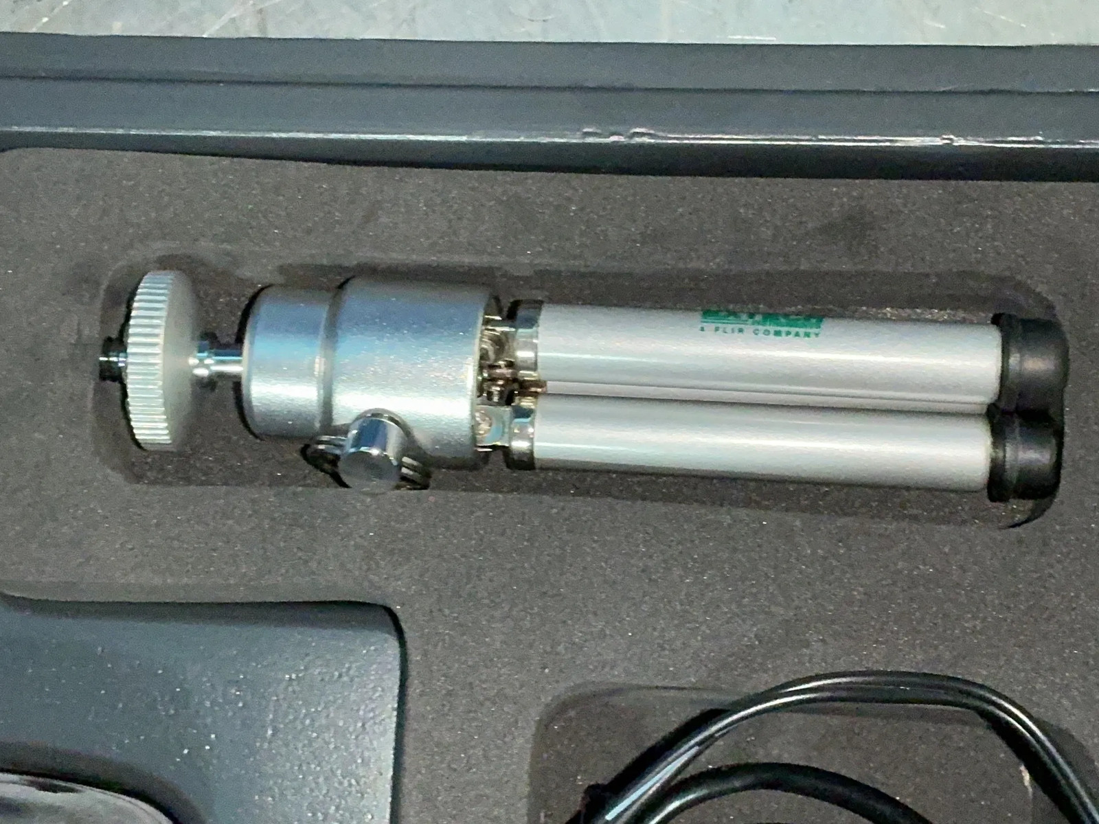 EXTECH VIDEO PARTICLE COUNTER W/CASE VPC300