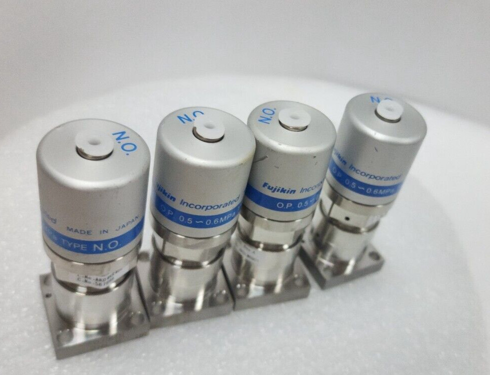 Lot of 4 Fujikin O.P.0.5~0.6 Mpa, Lam 766-208308-002 Rev A Valve,Used,Jp_96932