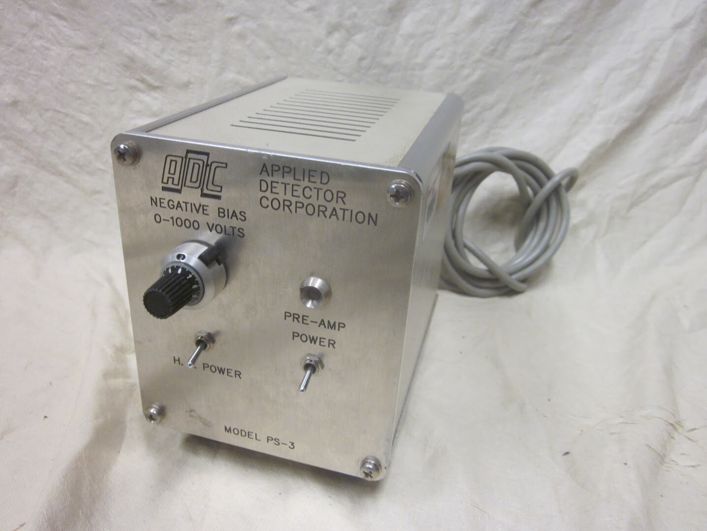 ADC PS-3 Negative Bias 0-1000V Output Adjustable Power Supply with Pre-Amp Power