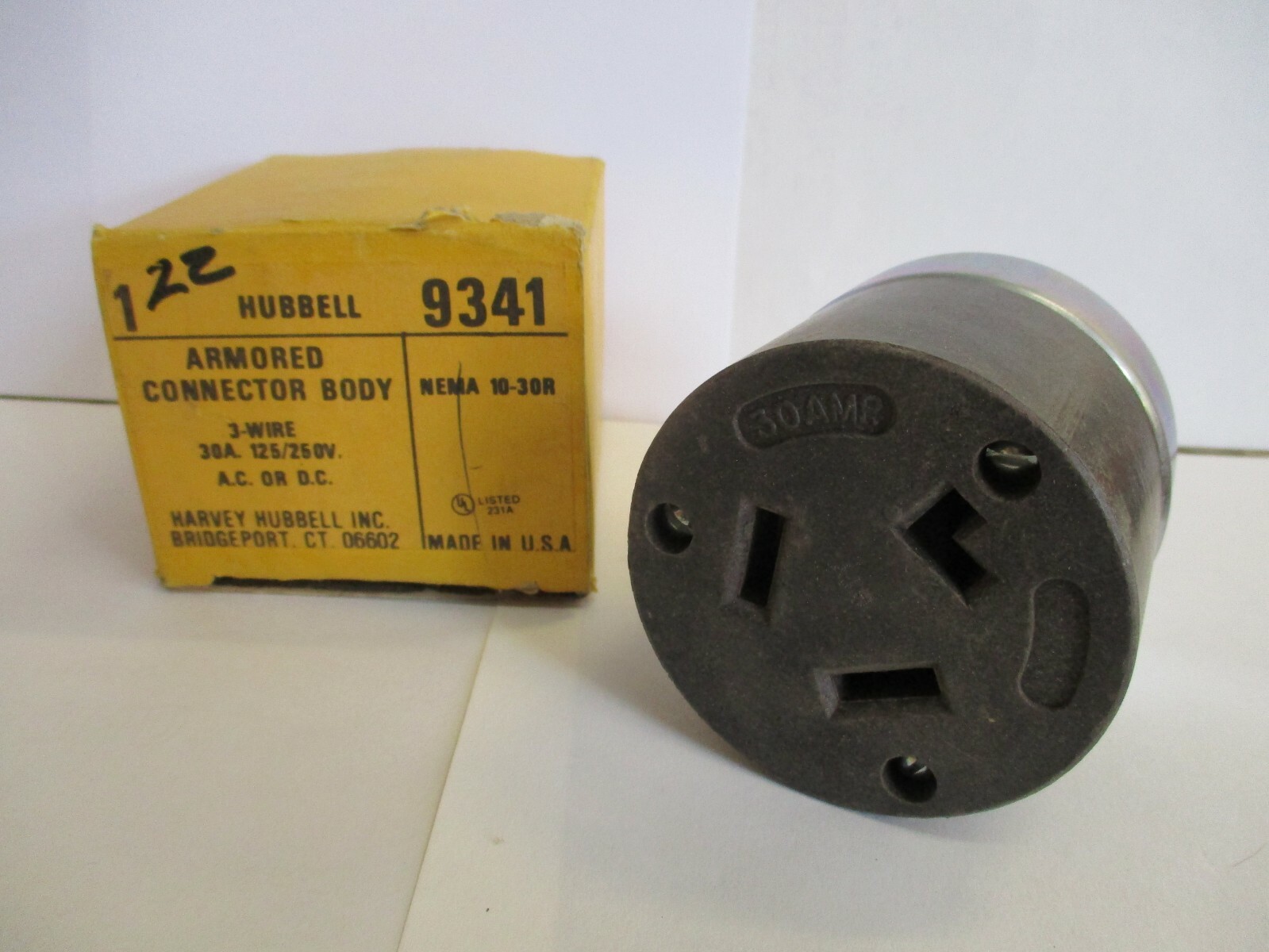 Hubbell 9341 Armored Connector Body 3W 30A 125/250V AC or DC