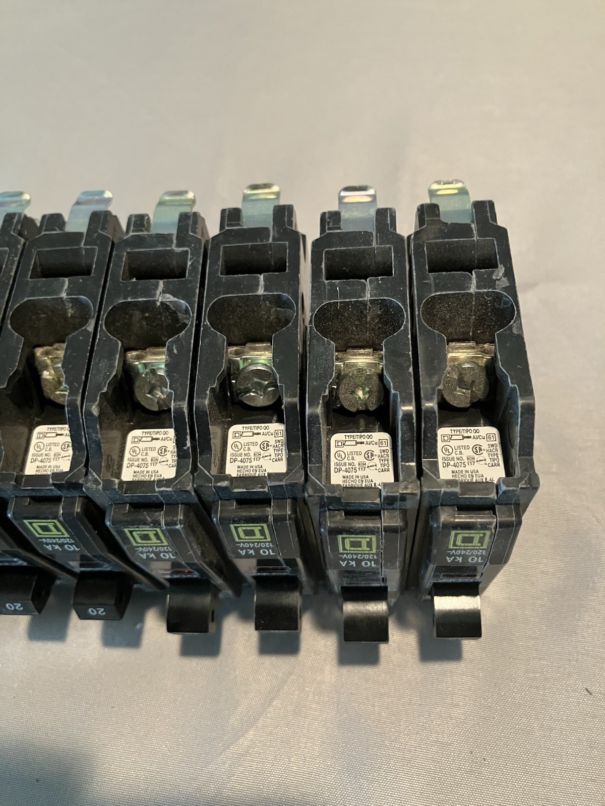 Square D QO120CP 20A 1-Pole 120/240V QO Series Circuit Breaker Used Pull