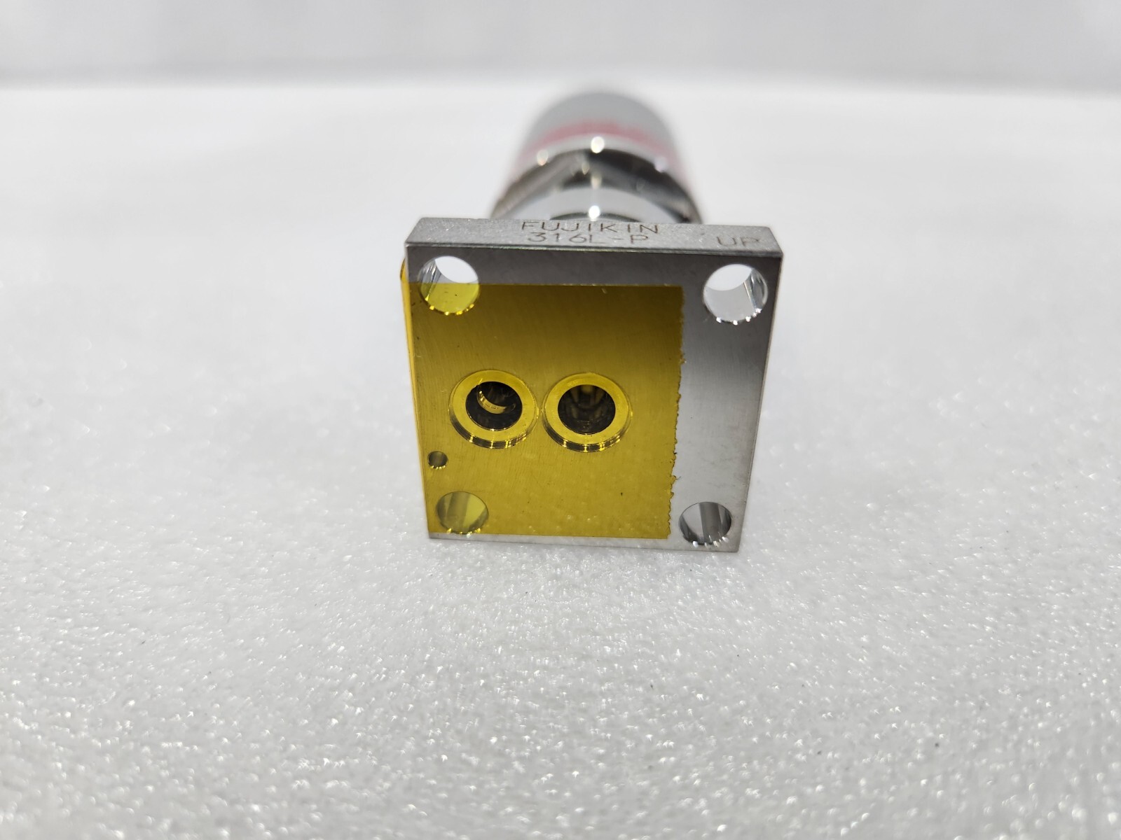 FUJIKIN DIAPHRAGM VALVE TYPE N.C. O.P 0.5~0.6MPa / 3846