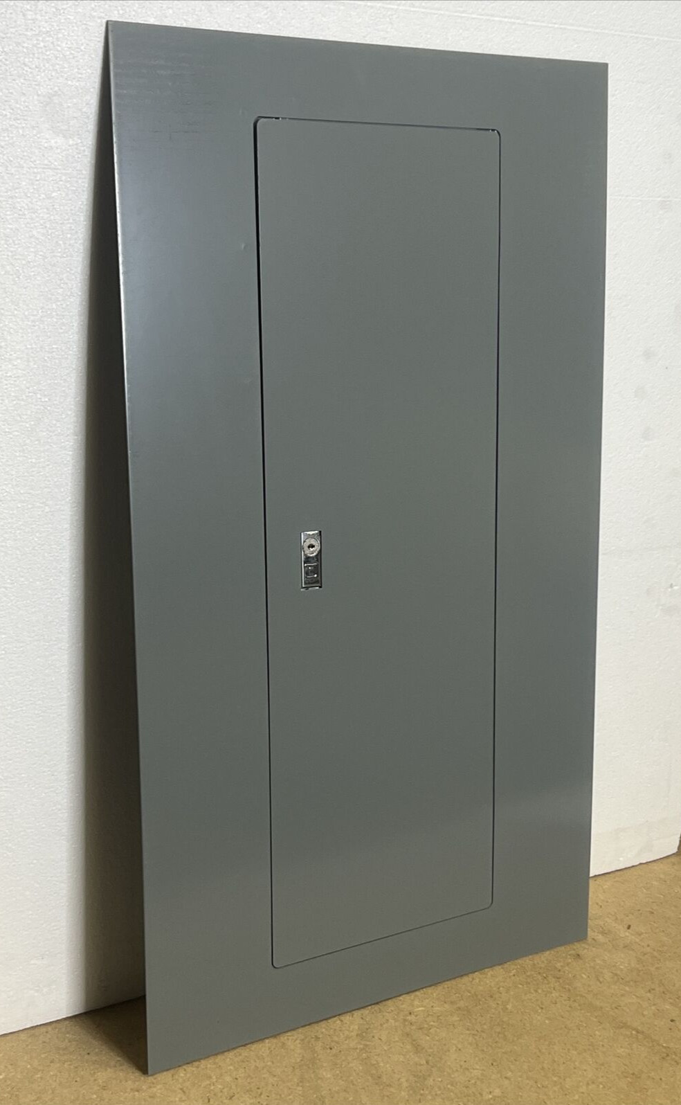 Square D MHC35S Type1 Enclosure Breaker Box NQOD Panelboard Cover Door 35″ x 20″
