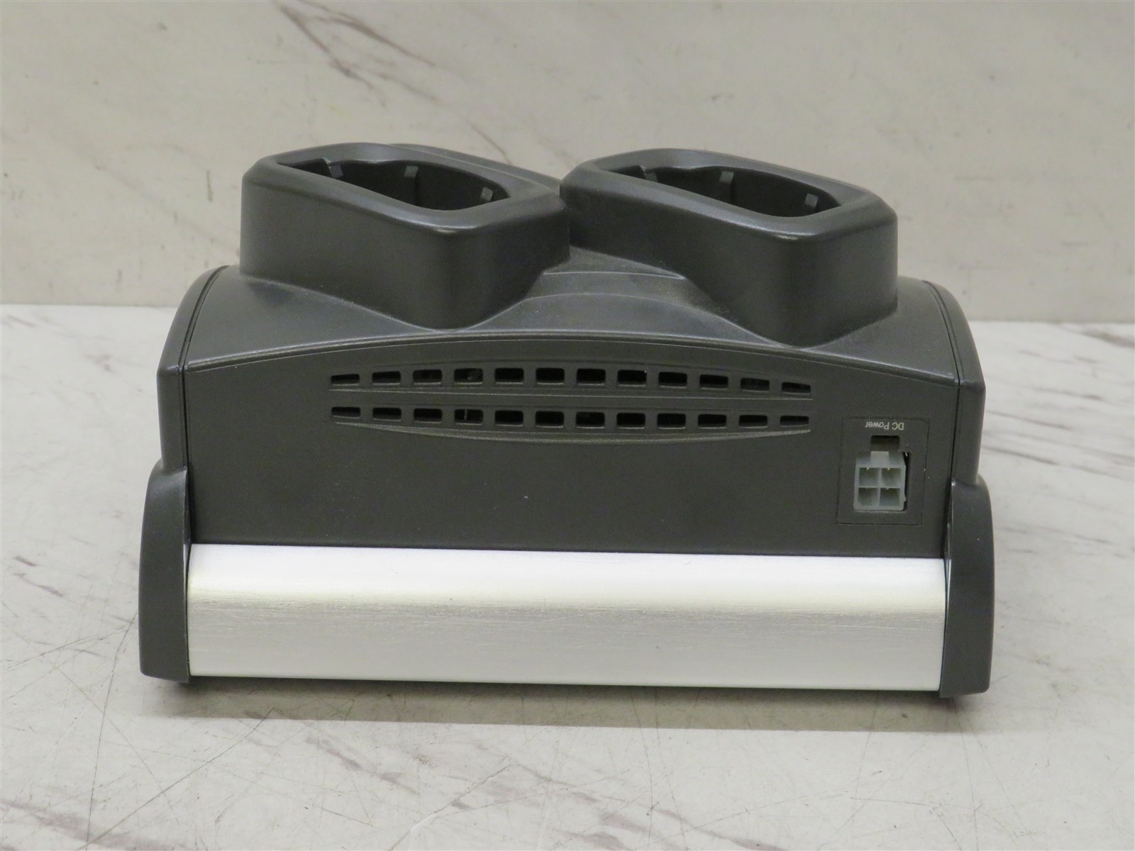Motorola Symbol SAC9000-4000R 4-Slot Battery Charger Cradle w/ AC