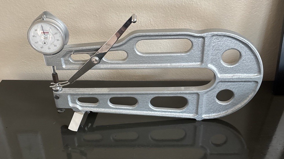 Peacock dial sheet gauge