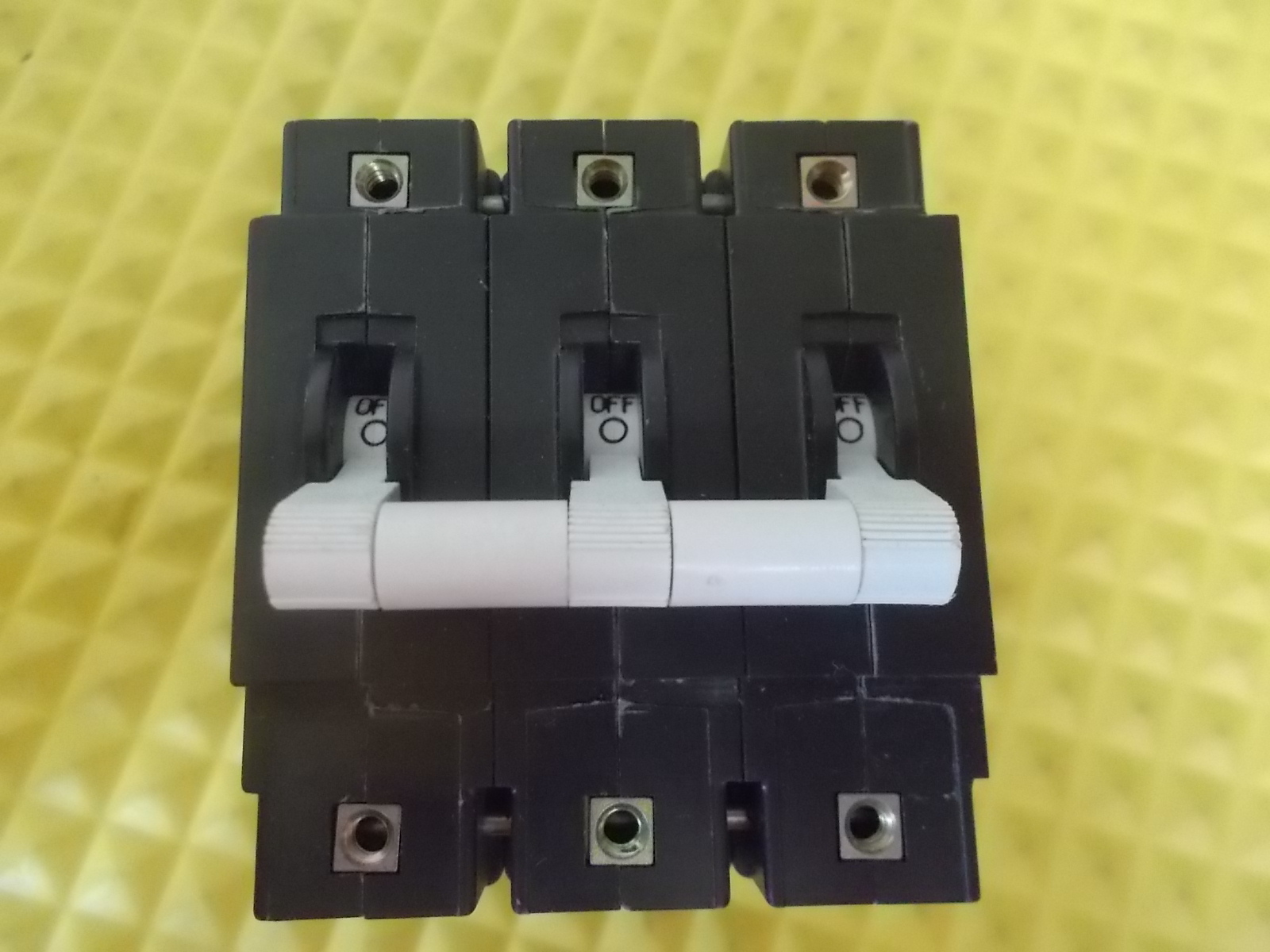 Airpax IELHK111-31931-1-72-60.0-91-V 60 Amp Triple Pole Circuit Breaker
