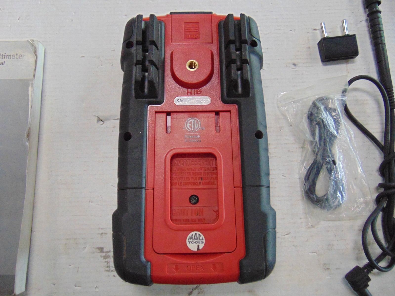 Mac Tools EM721 Digital Multimeter + Backlight, Carry Case, Leads, Book & Disc