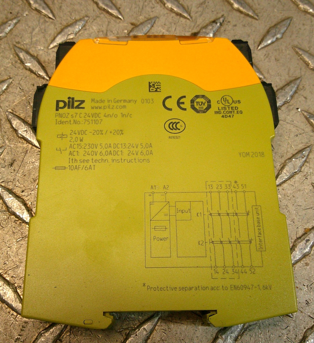 (1) Pilz 751107 PNOZ-S7-C-24VDC-4N/O-1N/C Contact Expansion Module