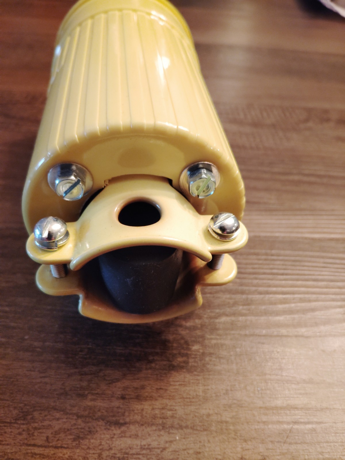 Bryant Hubbellock 26418 Locking Connector Plug 60A 600VAC 3P 4W Ground Yellow