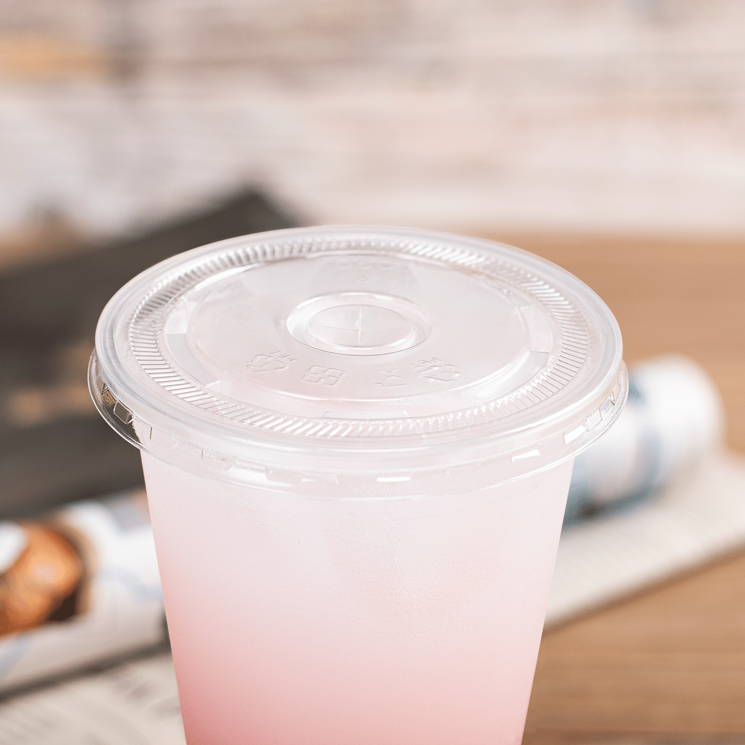 Karat 95mm PET Plastic Flat Lids – 2,000 ct, C3000
