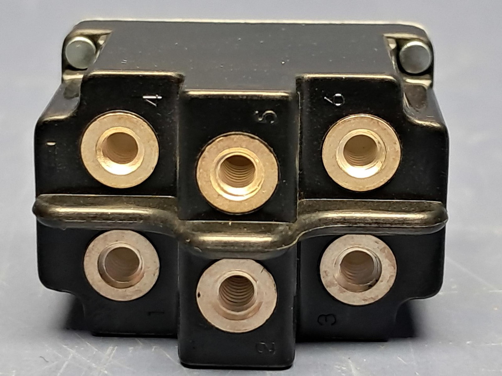 Honeywell – 2TL1-7 – MICRO SWITCH Toggle Switches: TL Series Double Pole – NEW