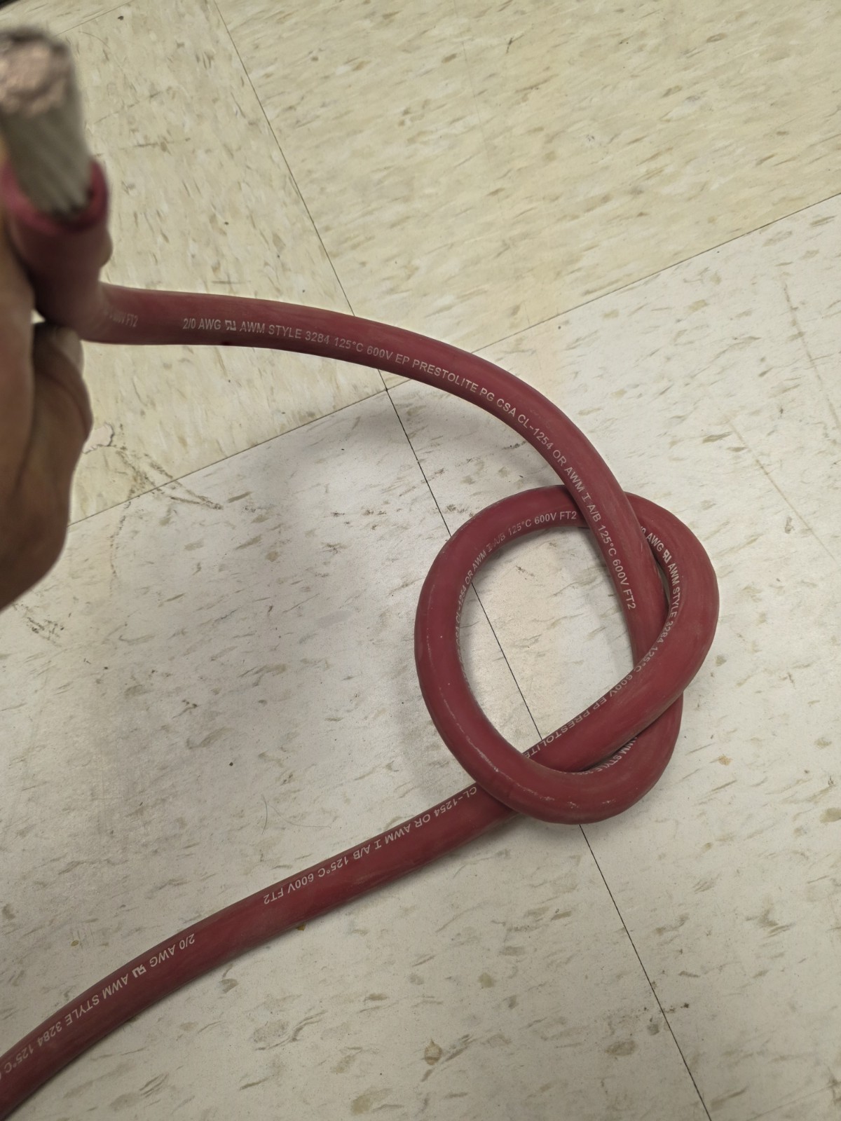 2/0 AWG Copper Wire 12-17 Ft. lengths. red or black. I can cut to length $4/ft.