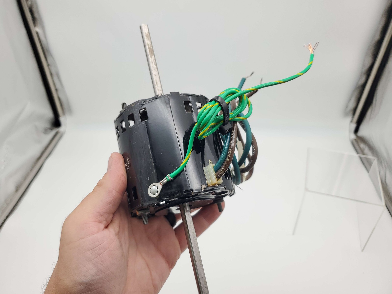 Kooltronic JB1N005N 1/25HP Motor 1.4A 115V 3000 RPM 2x 0.32″ D 3.82″ L Shaft