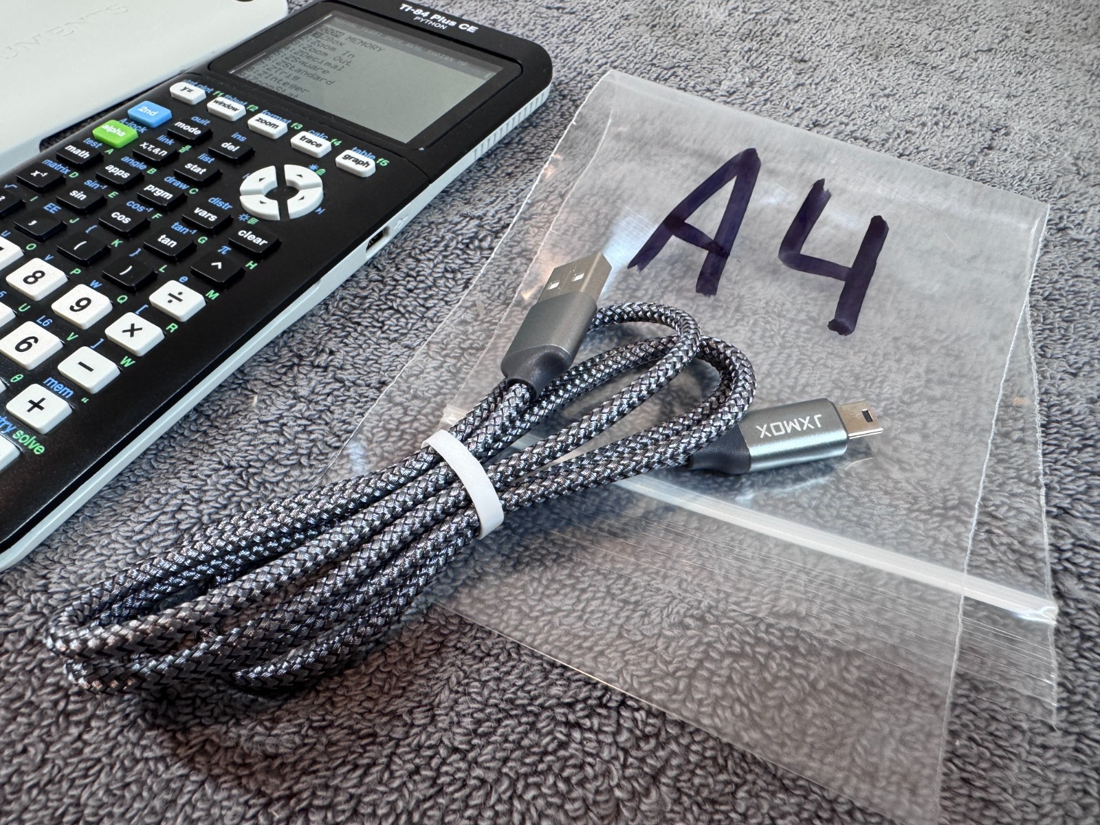 (LotA4) MINT – Texas Instruments TI-84 Plus CE Python Graphing Calculator