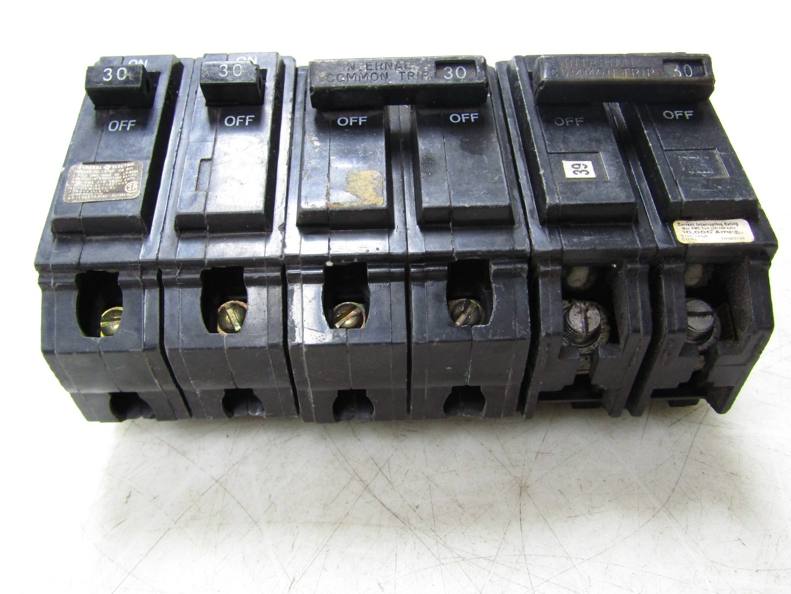 🙌 3) GE 30 AMP CIRCUIT BREAKER 120/240 VAC 2 POLE THQB2130 LOT OF 3