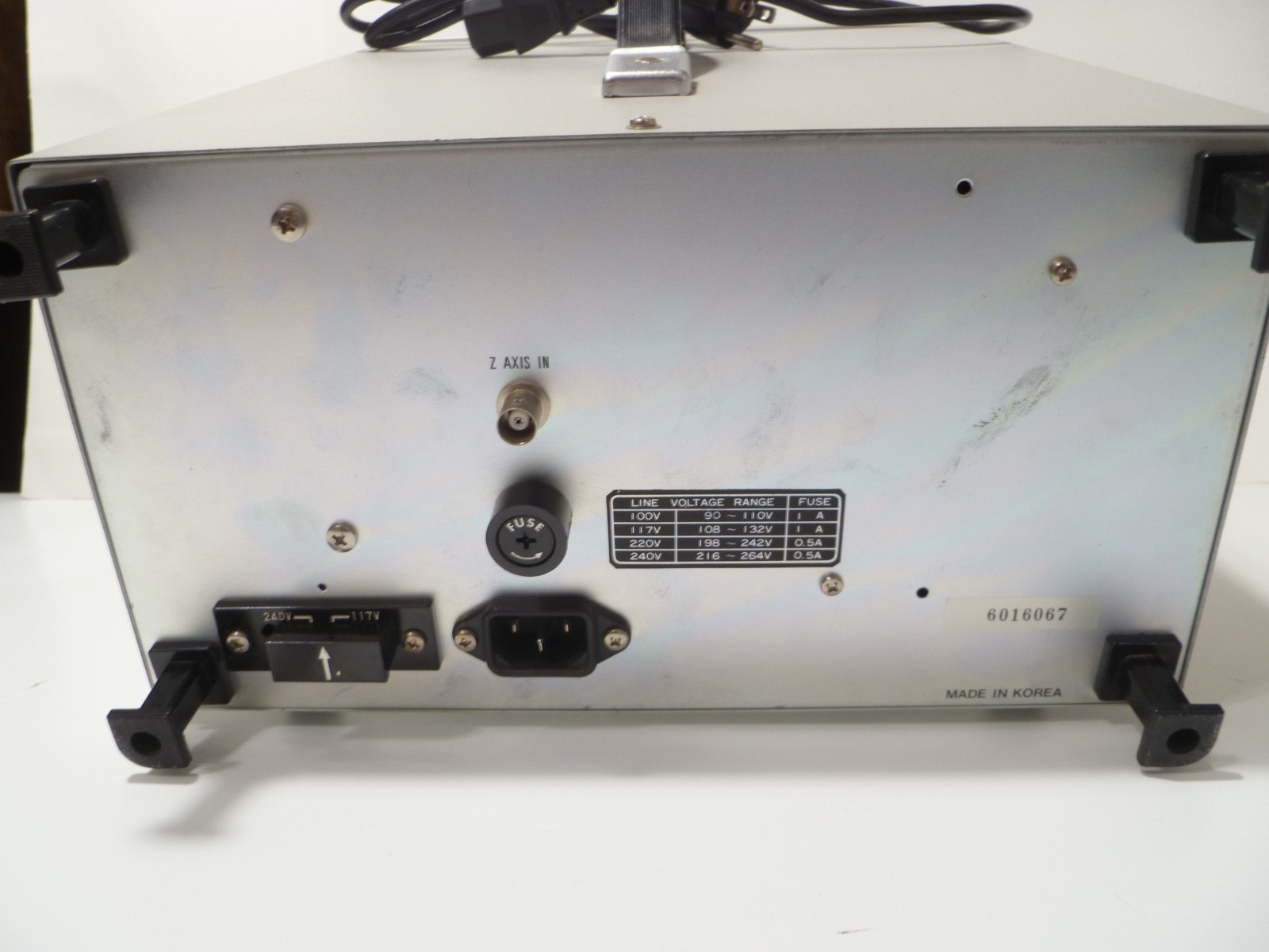 TENMA Model 72-320 Analog Oscilloscope Dual Channel READ!!!