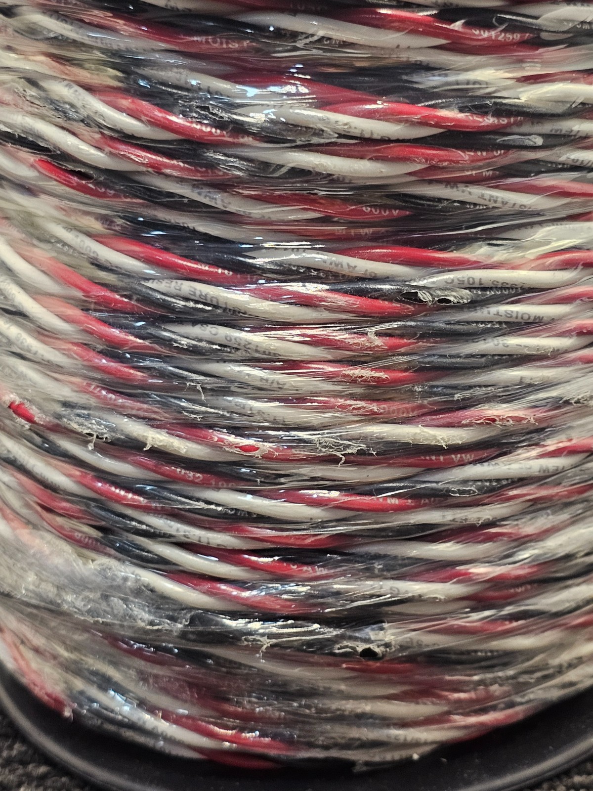 Vertiv 101-16/26/-0/2/9R 250 Feet Black Red White 1.50″ Twisted Wire