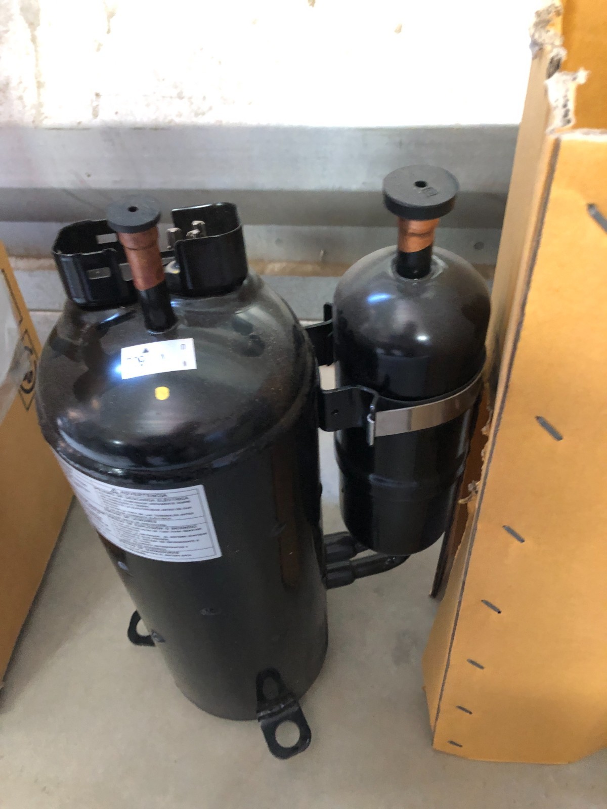 New Daikin A/C Compressor 3 Ph Oil FVC50K 60 Hz R410A Model 2YC90FXD