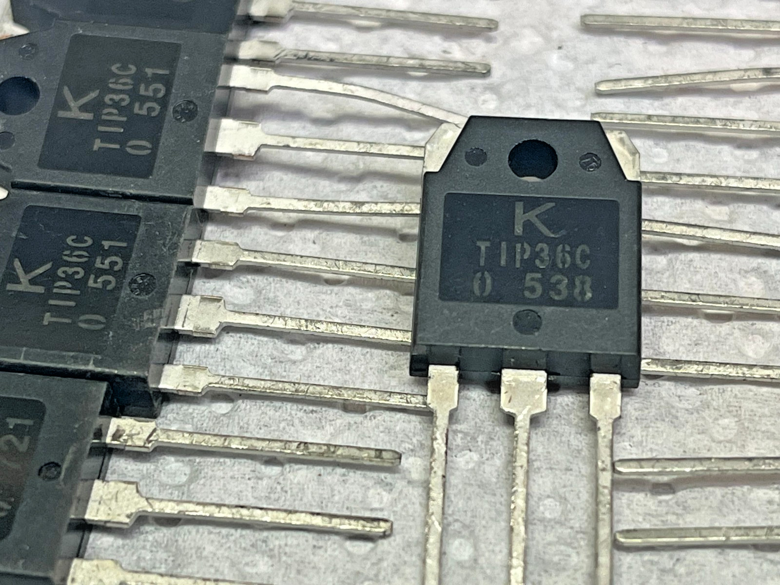 25 pcs Genuine ST TIP36C TO-218 NPN 25A 100V Power Transistor
