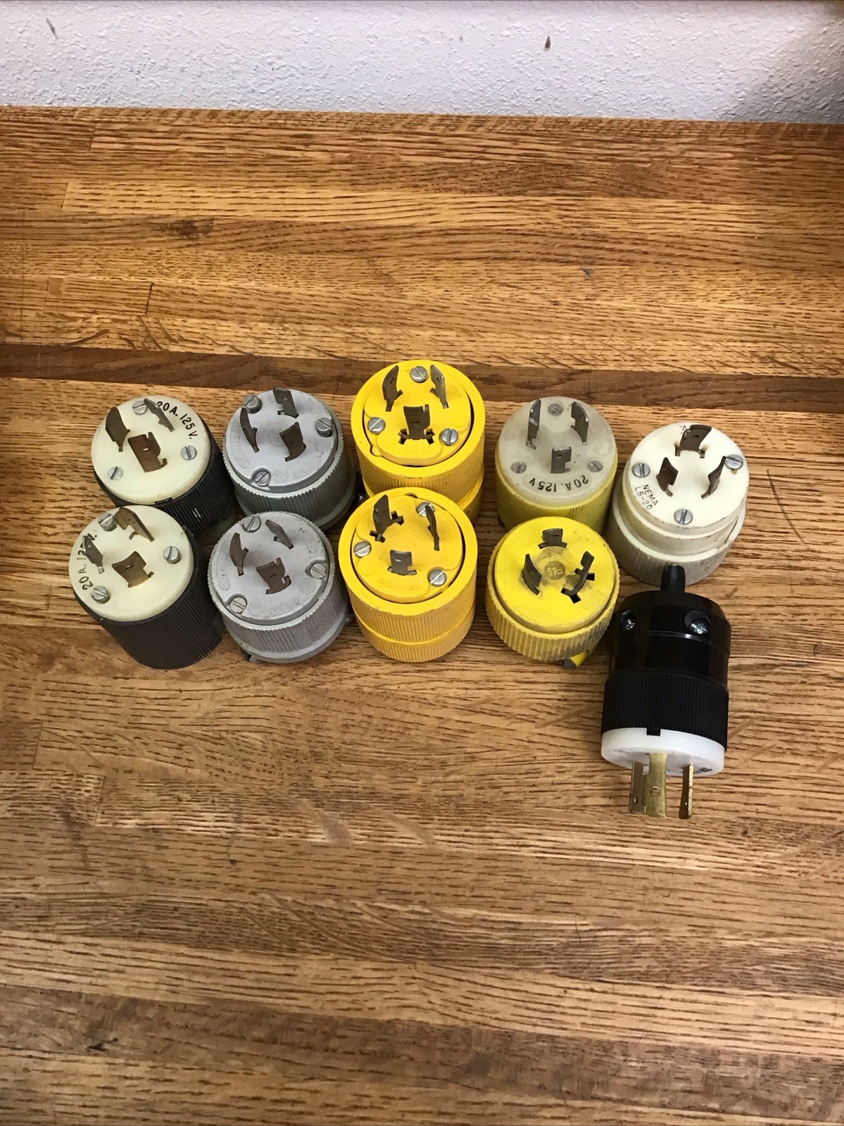 (Lot Of 2) L5-20P 20A 125V TURN-LOCK TWIST MALE PLUG CORD CAPS New And USED
