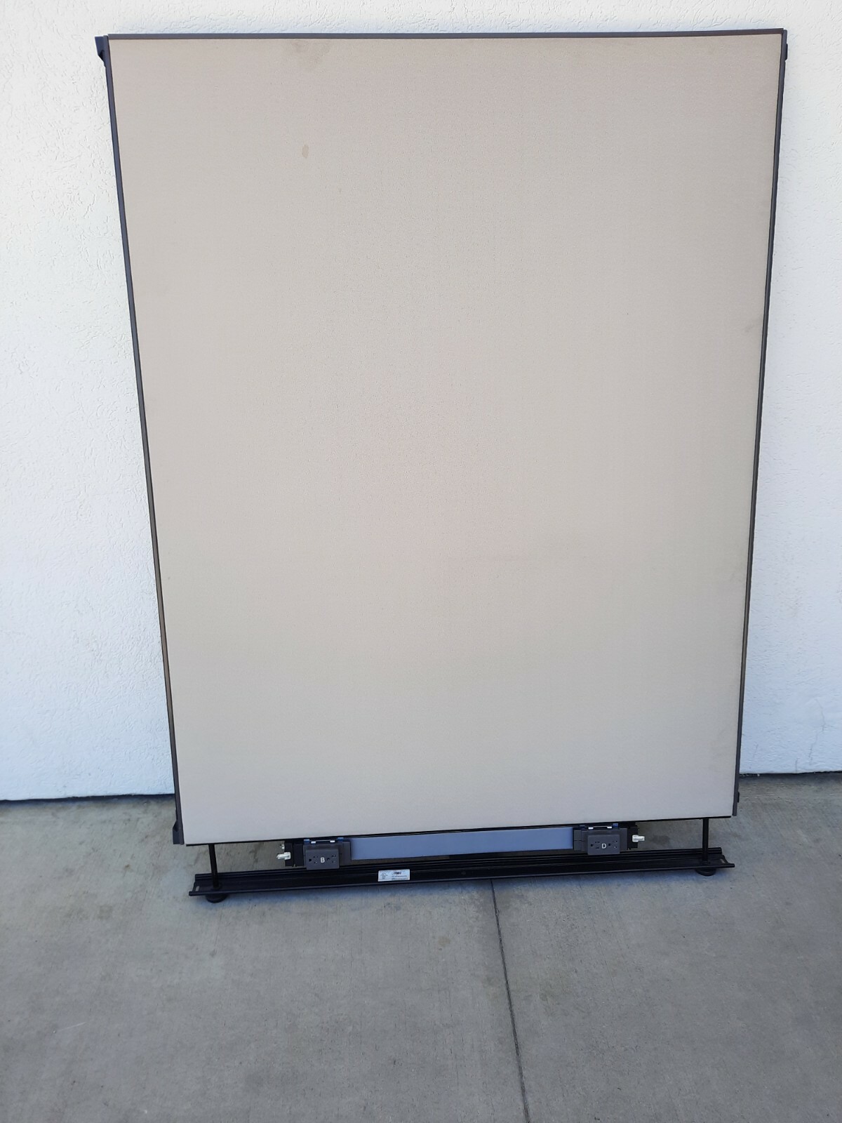 UNKNOWN BRAND CUBICLE PARTITION WALL PANEL A 66″ X 48″ X 2″