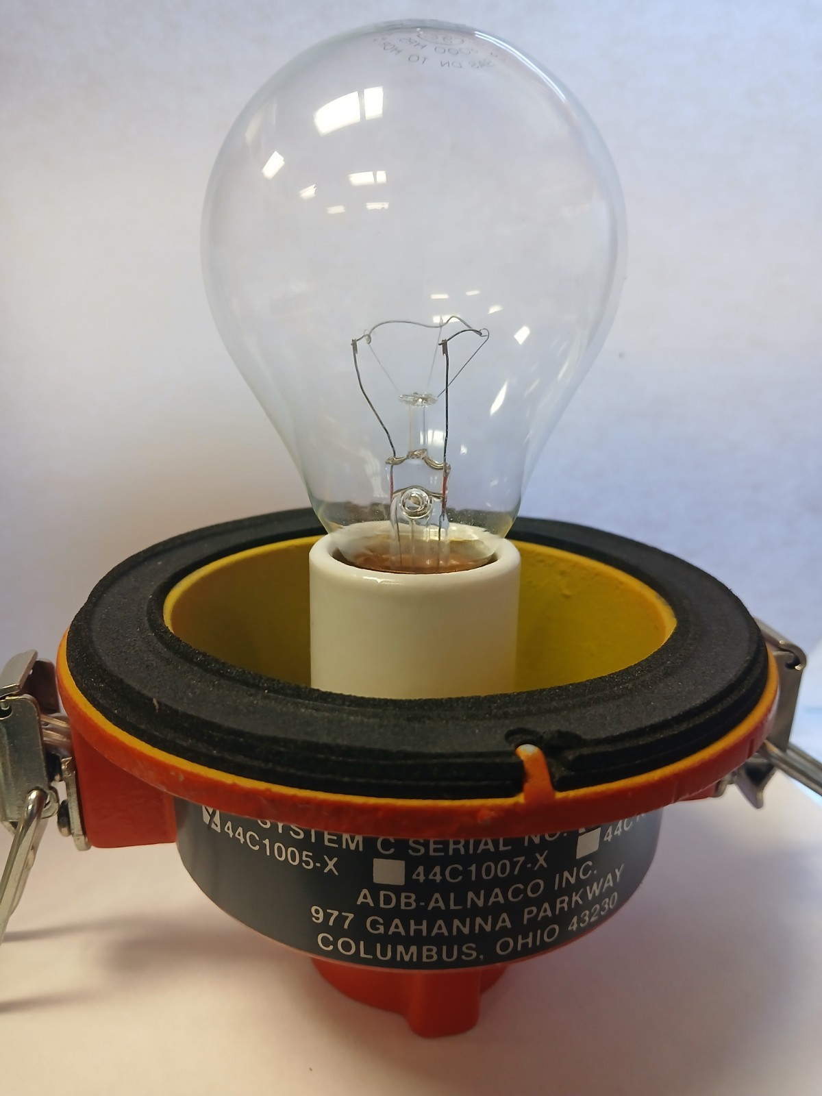 light unit L -810 44C1005-X ADB-ALNACO INC