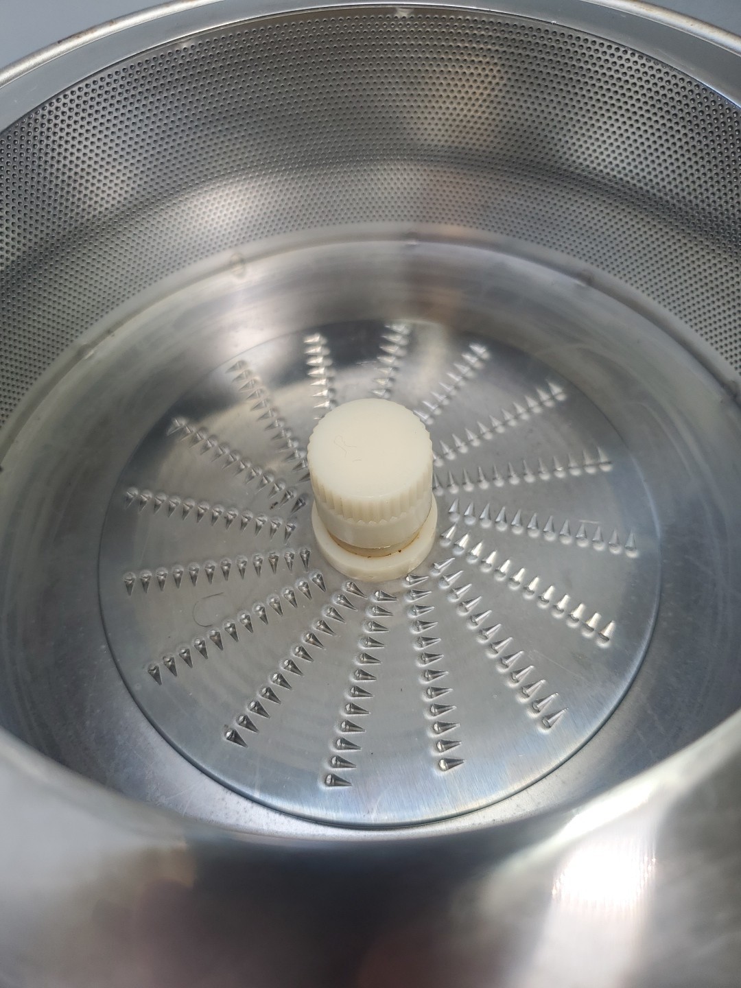 Waring Commercial Juice Extractor Professional Model 6001C 31JE27 PLEASE READ